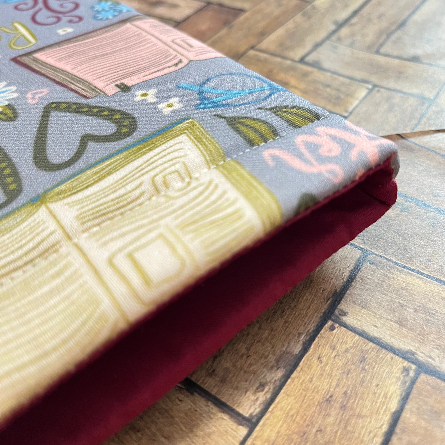 READ Book Sleeve