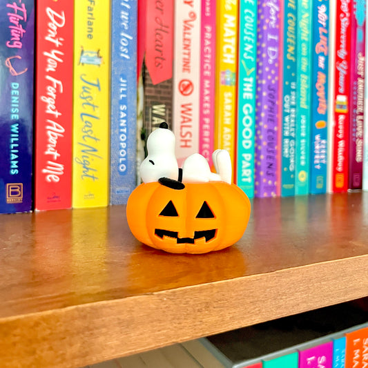 Snoopy Jack O'Lantern Book Shelf Buddy